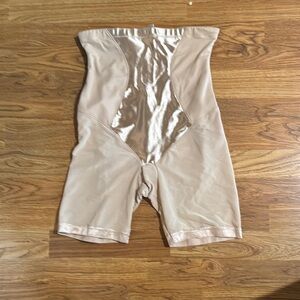 Maidenform Nude Shapewear Shorts